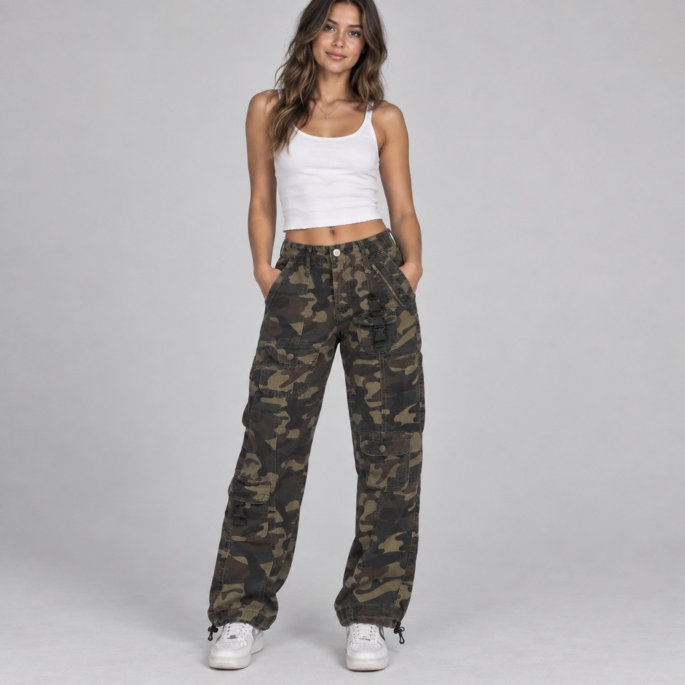 VIP Jeans Women 3/4 Green Camo Cargo Pants Camouflage Drawstring Hem Utility Y2K